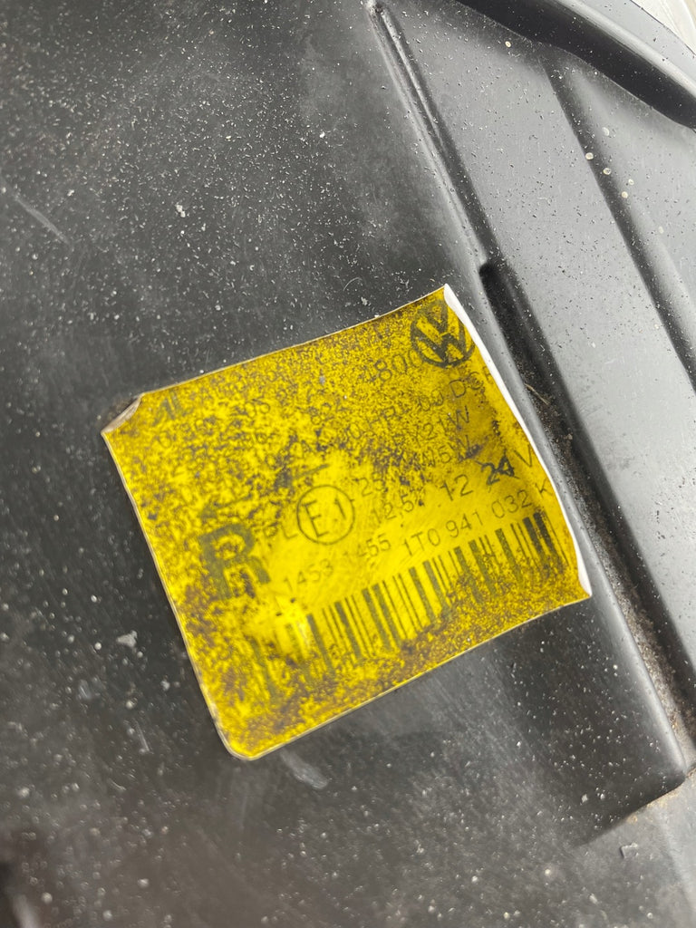 Frontscheinwerfer VW Touran Caddy 1T0941032K Xenon Rechts Scheinwerfer Headlight