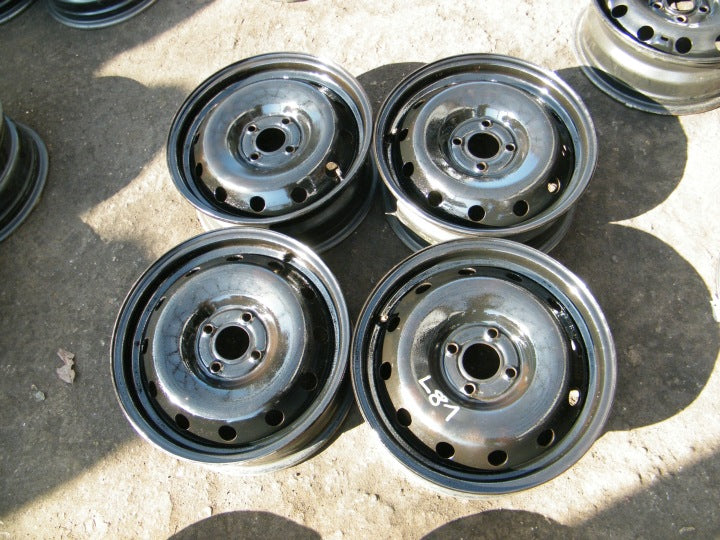 4x Alufelge 15 Zoll 6.0" 4x100 50ET Schwarz Dacia Sandero Z Rim Wheel FEL8334992204my