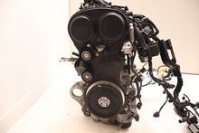 Load image into Gallery viewer, Motor Volvo V60 II B4204T46 2.0 253PS 186kW 52TKm Benzin Engine Komplett MOT4701813889gr