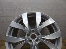 Laden Sie das Bild in den Galerie-Viewer, 1x Alufelge 20 Zoll 9.0" 5x112 33ET 760601025C VW Touareg Rim Wheel FEL4777945598io