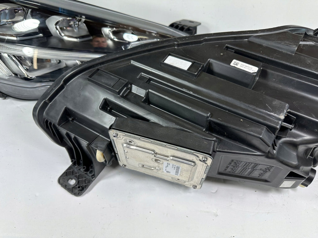 Frontscheinwerfer Ford Focus MX7B-13E015-ED MX7B-13E014-ED Rechts oder Links SCH8685625044ob