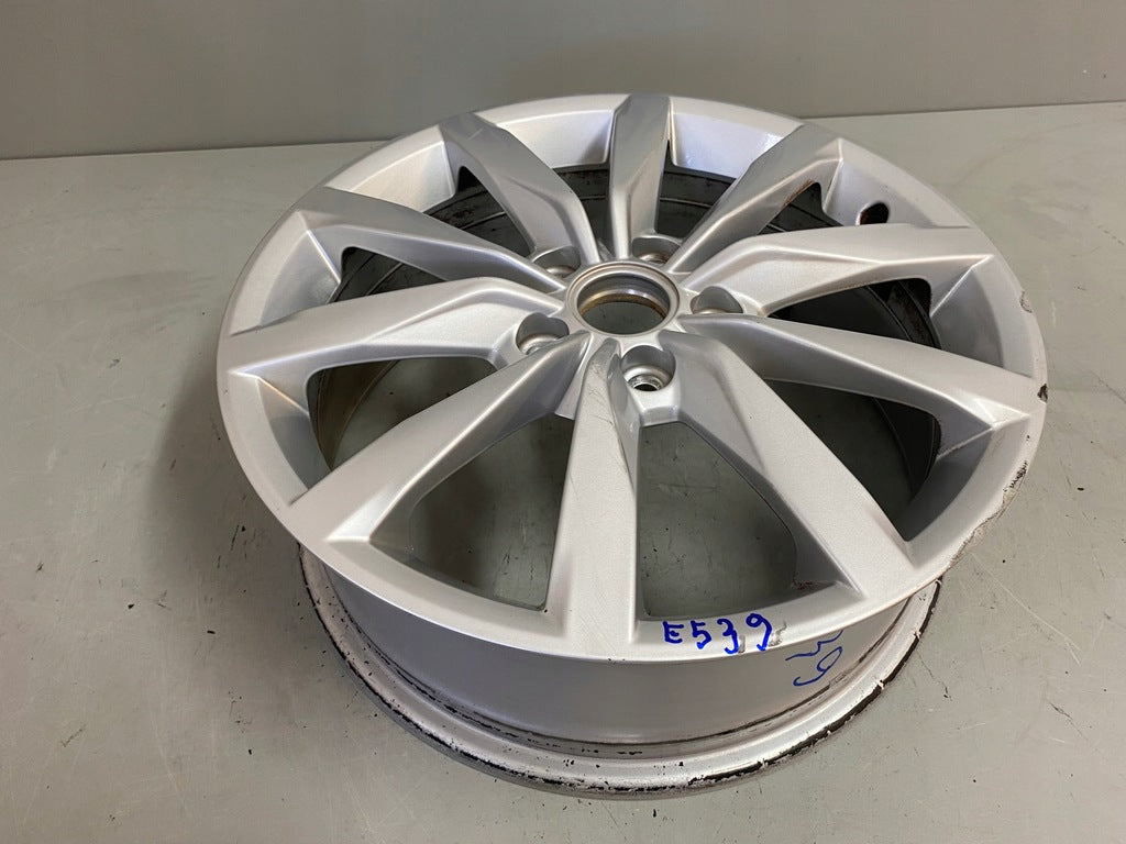 1x Alufelge 17 Zoll 6.0" 5x112 48ET Glanz 5G0601025 VW Golf Vii Rim Wheel FEL6723913769nz
