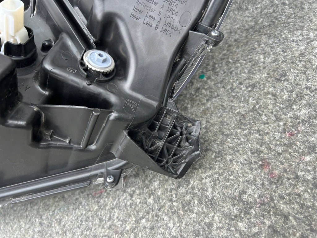 Frontscheinwerfer Toyota Yaris Rechts Scheinwerfer Headlight SCH9223871822fq