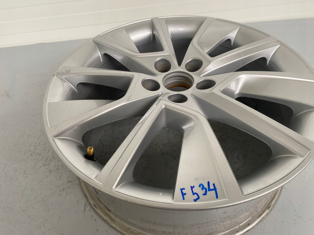 1x Alufelge 17 Zoll 6.5" 5x100 40ET Glanz Silber 658601025C Skoda Kamiq FEL5252124872mk