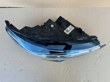 Laden Sie das Bild in den Galerie-Viewer, Frontscheinwerfer Opel Corsa F 39162654 Rechts Scheinwerfer Headlight SCH9133627059sd