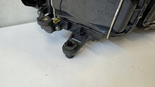 Laden Sie das Bild in den Galerie-Viewer, Frontscheinwerfer Seat Leon 5F1941005A Links Scheinwerfer Headlight SCH5283479643be