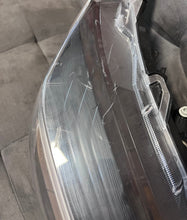 Laden Sie das Bild in den Galerie-Viewer, Frontscheinwerfer Toyota Yaris Cross 81110-0D312 Full LED Rechts Headlight SCH9340258874ne