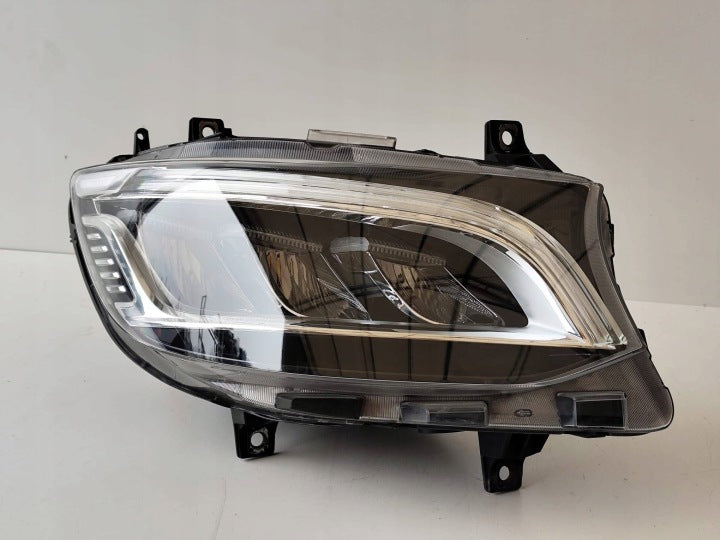 Frontscheinwerfer Mercedes-Benz Sprinter 9109067200 Rechts Headlight SCH6863815246oe