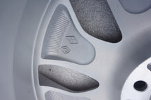 Load image into Gallery viewer, 1x Alufelge 16 Zoll 6.5" 4x100 44ET Glanz Silber 403007678 Renault Twingo Clio 1 FEL8308735417gr