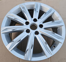 Load image into Gallery viewer, 1x Alufelge 17 Zoll 6.5" 5x112 52ET Glanz Silber 5TA601025D VW Touran Rim Wheel FEL5867983245op
