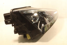 Laden Sie das Bild in den Galerie-Viewer, Frontscheinwerfer Skoda Scala 657941016A LED Rechts Scheinwerfer Headlight SCH8340105763xu