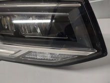 Laden Sie das Bild in den Galerie-Viewer, Frontscheinwerfer Audi Q2 81A941012 Rechts Scheinwerfer Headlight