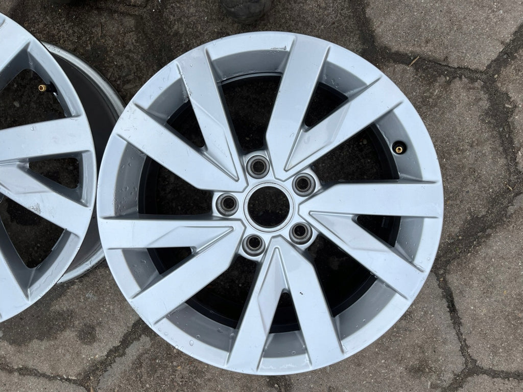 1x Alufelge 16 Zoll 6.5" 5x112 41ET Matt Silber 3G0601025BJ VW Passat B8 FEL7280697499me