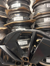 Load image into Gallery viewer, 1x Alufelge 18 Zoll 7.5" 5x112 48ET 5E3601025AP Skoda I Rim Wheel FEL8202942802rm