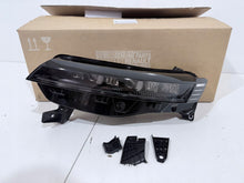 Laden Sie das Bild in den Galerie-Viewer, Frontscheinwerfer Renault Megane E-Tech 260601764R LED Links Headlight SCH3382804452rp