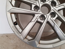 Laden Sie das Bild in den Galerie-Viewer, 1x Alufelge 17 Zoll 6.5" 5x112 43ET 8Y0601025L Audi A3 Rim Wheel FEL9877657041bb