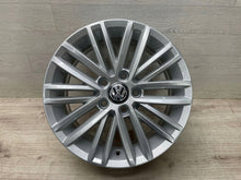 Laden Sie das Bild in den Galerie-Viewer, 4x Alufelge 16 Zoll 6.5" 5x112 46ET Glanz Silber 5G0601025AT VW Golf VII I FEL5985888095xv