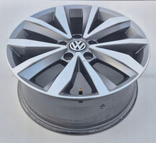 Load image into Gallery viewer, 1x Alufelge 17 Zoll 7.0" 5x112 45ET 2GA601025P VW Rim Wheel FEL2328716095kj