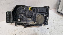 Laden Sie das Bild in den Galerie-Viewer, Frontscheinwerfer Renault 89207601 Halogen Rechts Scheinwerfer Headlight