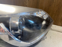 Load image into Gallery viewer, Frontscheinwerfer Toyota Yaris LED Rechts Scheinwerfer Headlight