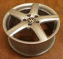 Load image into Gallery viewer, 1x Alufelge 17 Zoll 7.0" 5x112 54ET Silber 1K0601025AE VW Golf V Rim Wheel FEL3065462051yr