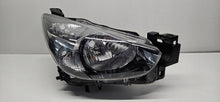 Laden Sie das Bild in den Galerie-Viewer, Frontscheinwerfer Mazda II DB5J-51030 Rechts Scheinwerfer Headlight