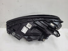 Laden Sie das Bild in den Galerie-Viewer, Frontscheinwerfer Mercedes-Benz Gla A1569067000 Rechts Scheinwerfer Headlight SCH8080917621ss