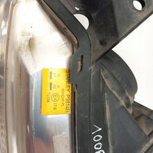 Laden Sie das Bild in den Galerie-Viewer, Frontscheinwerfer Mazda Mpv P3814R 10188 Rechts Scheinwerfer Headlight SCH4049913259zt