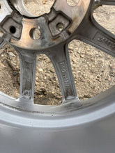 Load image into Gallery viewer, 1x Alufelge 17 Zoll 7.5" 5x112 30ET Glanz Silber 6883520 BMW Rim Wheel FEL3706304983rr
