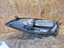 Laden Sie das Bild in den Galerie-Viewer, Frontscheinwerfer Mitsubishi Colt 0301208202 Rechts Scheinwerfer Headlight