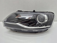 Laden Sie das Bild in den Galerie-Viewer, Frontscheinwerfer Skoda Rapid 5JB941015C LED Links Scheinwerfer Headlight SCH2871735703za