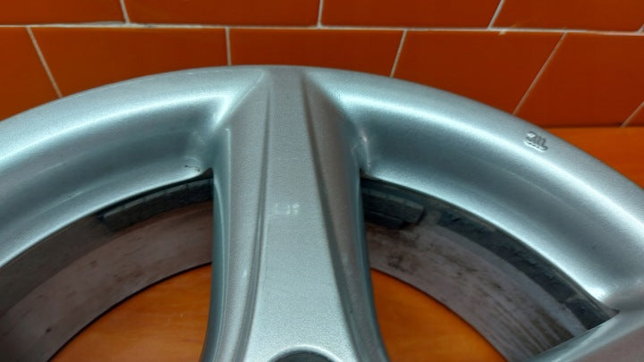 1x Alufelge 17 Zoll 7.0" 5x114.3 45ET Glanz Silber Toyota Corolla Avensis FEL3668121926nj