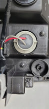 Laden Sie das Bild in den Galerie-Viewer, Frontscheinwerfer Toyota Yaris Links Scheinwerfer Headlight SCH7417276250lu