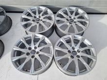 Laden Sie das Bild in den Galerie-Viewer, 4x Alufelge 17 Zoll 7.5" 5x112 38ET 8W0601025C Audi C7 A4 B8 Rim Wheel FEL1021841786rs