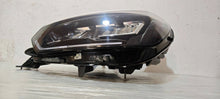 Laden Sie das Bild in den Galerie-Viewer, Frontscheinwerfer Peugeot 2008 208 II 9833036380 LED Links Headlight SCH4008938233ju