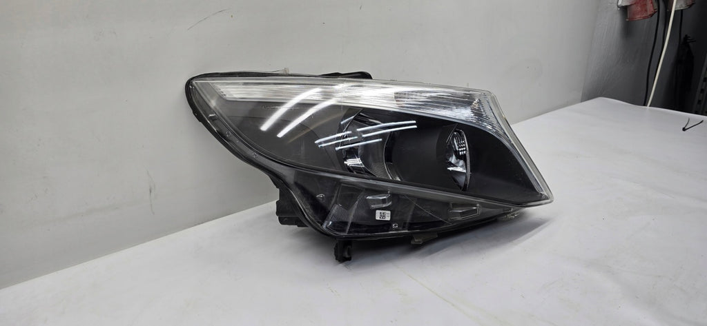 Frontscheinwerfer Mercedes-Benz Vito W447 A4479065900 Rechts Headlight SCH4037057434pn