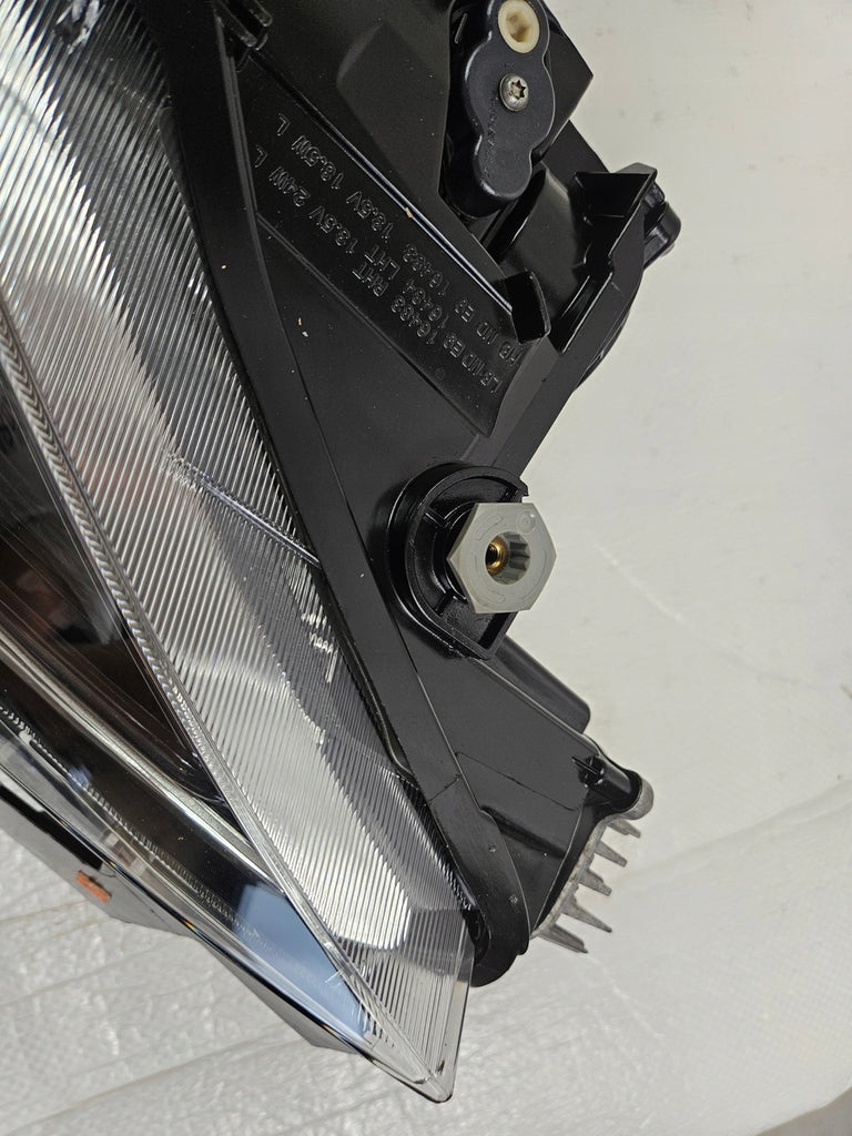 Frontscheinwerfer Seat Ibiza I 6F1941007B LED Ein Stück (Rechts oder Links) SCH5354605426al