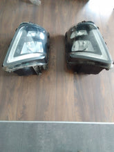 Load image into Gallery viewer, Frontscheinwerfer Volvo 84170202 Rechts Scheinwerfer Headlight SCH7056393825av