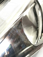 Laden Sie das Bild in den Galerie-Viewer, Frontscheinwerfer Mercedes-Benz Sprinter A9109060100 Rechts Headlight