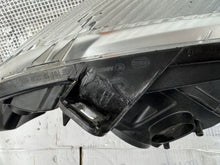 Laden Sie das Bild in den Galerie-Viewer, Frontscheinwerfer Mercedes-Benz Sprinter A9068205600 Links Headlight SCH3397175179qa
