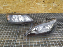 Load image into Gallery viewer, Frontscheinwerfer Opel Astra Ein Satz Scheinwerfer Headlight SCH2818051653wc