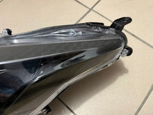 Load image into Gallery viewer, Frontscheinwerfer Toyota 4 Yaris Links Scheinwerfer Headlight