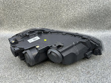 Laden Sie das Bild in den Galerie-Viewer, Frontscheinwerfer VW Polo 2G1941006 Links Scheinwerfer Headlight SCH5702130167np