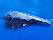 Laden Sie das Bild in den Galerie-Viewer, Frontscheinwerfer Toyota 312-11D Rechts Scheinwerfer Headlight SCH4247049948jb
