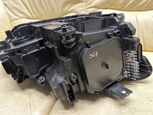 Laden Sie das Bild in den Galerie-Viewer, Frontscheinwerfer VW Touran 5TB941081D Rechts Scheinwerfer Headlight