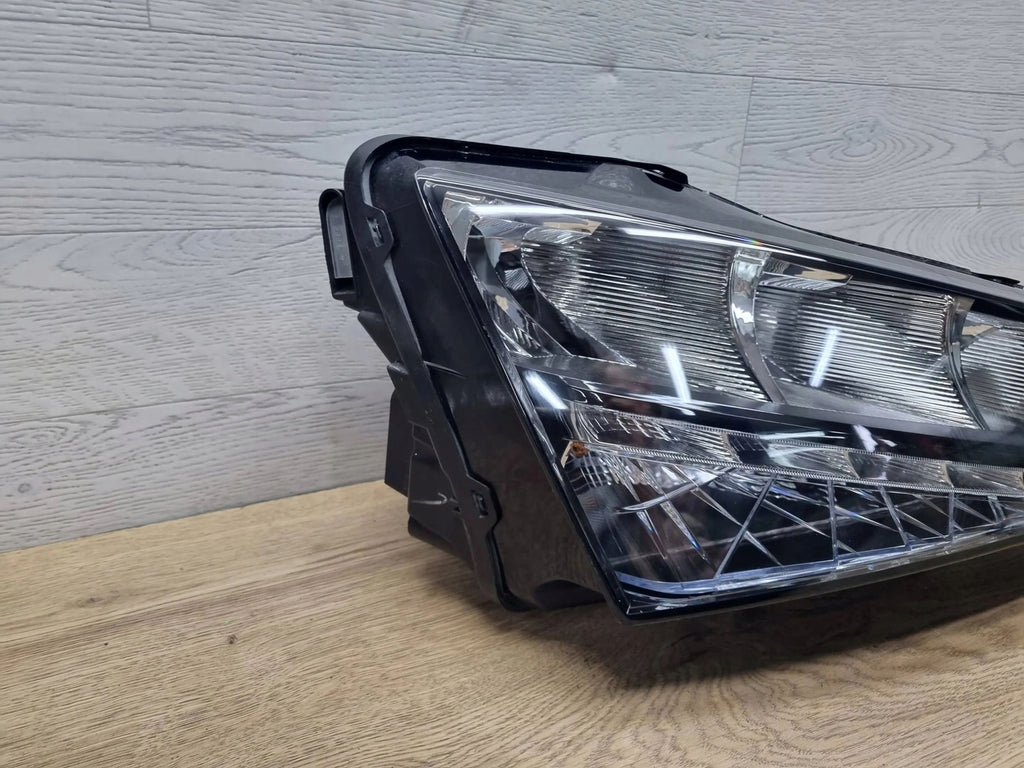 Frontscheinwerfer Skoda Scala 657941016 Rechts Scheinwerfer Headlight SCH8402628984hh