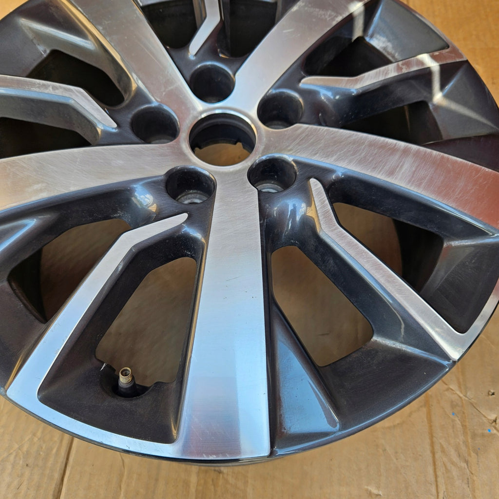 1x Alufelge 17 Zoll 7.0" 5x114.3 46ET 9806454377 Toyota Proace Verso Rim Wheel FEL2836550515xb