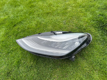 Load image into Gallery viewer, Frontscheinwerfer Tesla Model 3 1077375-00-C LED Links Scheinwerfer Headlight