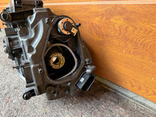 Load image into Gallery viewer, Frontscheinwerfer Porsche Cayenne 7P5941752H Xenon Rechts Scheinwerfer Headlight SCH4576568399lj