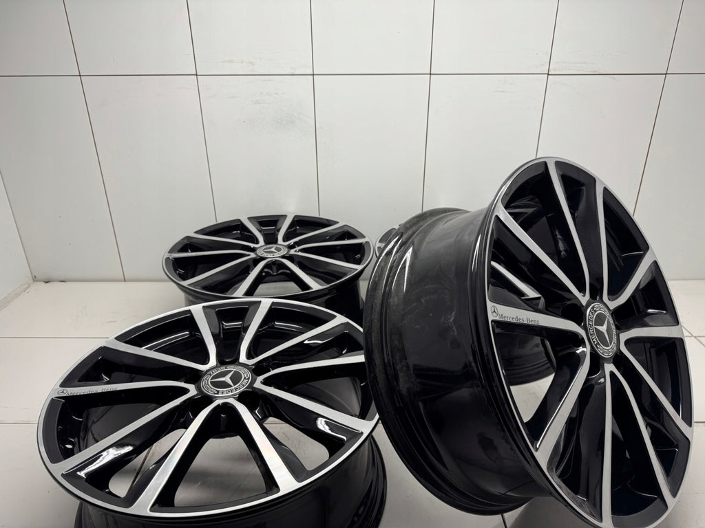 4x Alufelge 18 Zoll 7.5" 5x112 52ET Glanz Schwarz A2464010600 Mercedes-Benz Cla FEL4250877745cd